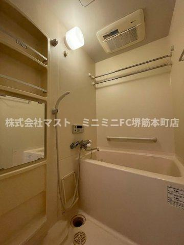 大阪市中央区松屋町の賃貸マンションの浴室