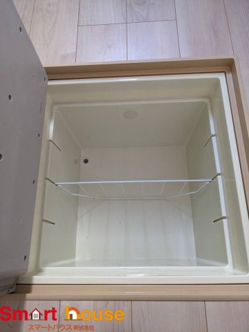 昭島市昭和町第5　新築6棟の収納|食材のストックや普段使わない調理器具などが収納できキッチンをスッキリとした空間に保てます♪
