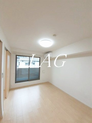 【居間・リビング】 | イー・ケー　ヴィラ | 洋室のお部屋です。