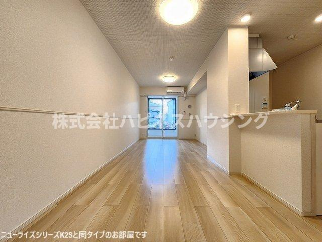 ジェルメ柏Ａ棟の居間・リビング