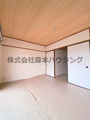 【和室】 | 　ヒロミツイースト | 和室ならではの温かな和の空間で寛ぎの時間を過ごせます