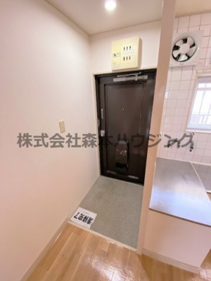 【玄関】 | 　ヒロミツイースト | きれいな玄関です