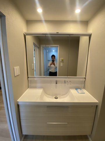 日神パレステージ町屋の独立洗面台