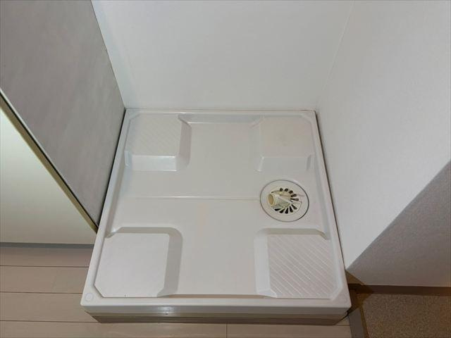 室内写真は、同物件別号室の参