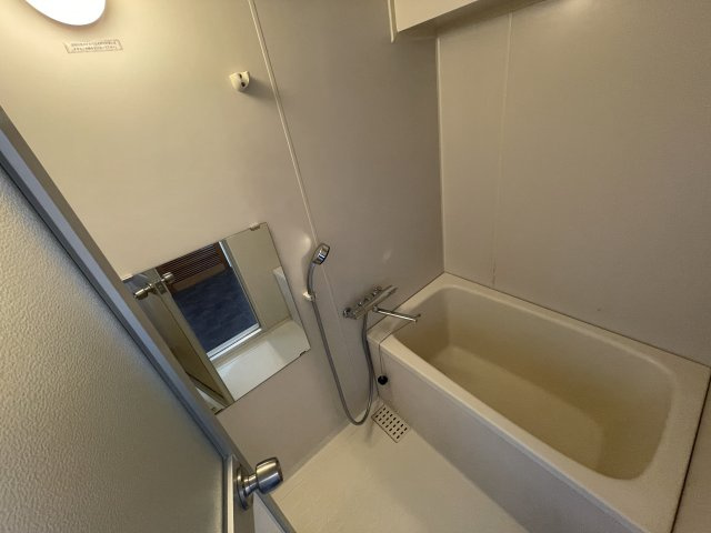 千葉市美浜区稲毛海岸４丁目の賃貸マンションの浴室