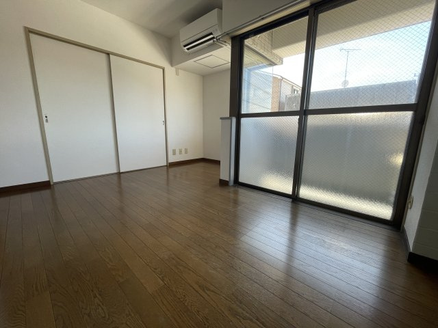 千葉市美浜区稲毛海岸４丁目の賃貸マンションの居間・リビング