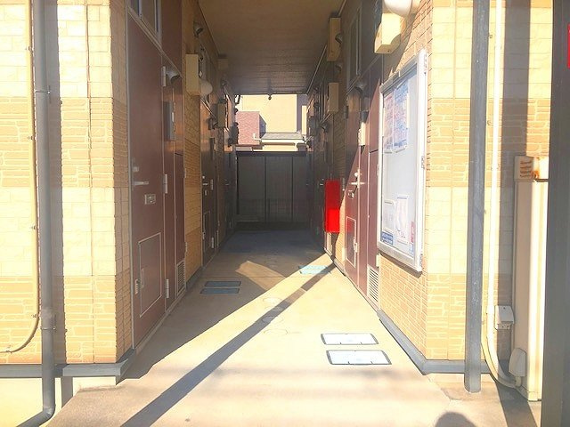 レオパレスかたくりのその他|1階共有廊下