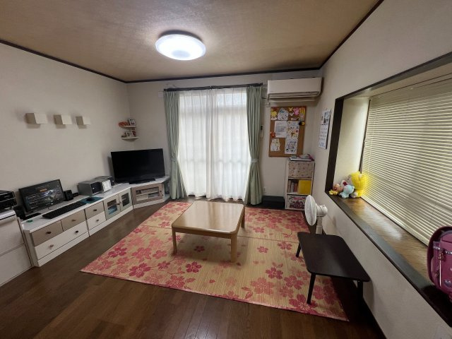 【駐車場3台以上】小城市牛津町　５LDKの居間・リビング