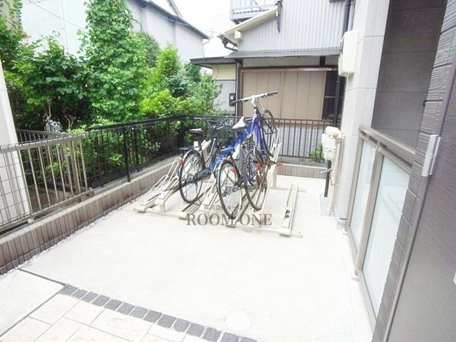 リブリ・インフロント