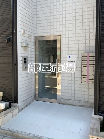 雨千平安楼のエントランス