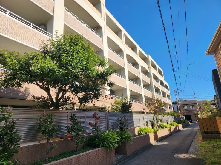 海まで徒歩５分！ リフォーム済「プラハ鎌倉材木座」1階