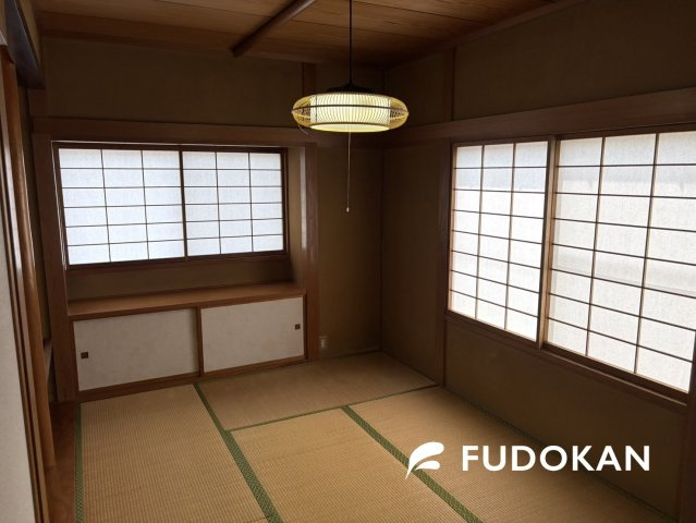 山形市平清水【中古住宅】の和室|1階の独立和室です。お客様の寝室としても利用できます。
