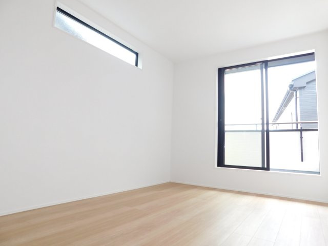 清須市中河原の新築一戸建の洋室|◇洋室◇　　明るい洋室６．７５帖　ウォークインクローゼット完備！　バルコニー付き♪　