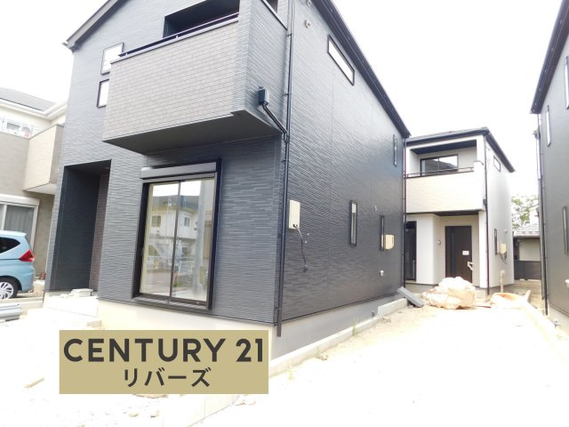 清須市中河原の新築一戸建の前面道路含む現地写真|☆２号棟☆　　いつでもご案内できます♪（お問合せ当日、平日、水曜、夜間もＯＫ）　長期優良住宅！　ＺＥＨ水準住宅！　駐車３台ＯＫ　タタミスペース付きリビング１８．７５帖♪　収納豊富♪　バルコニー２ヶ所♪