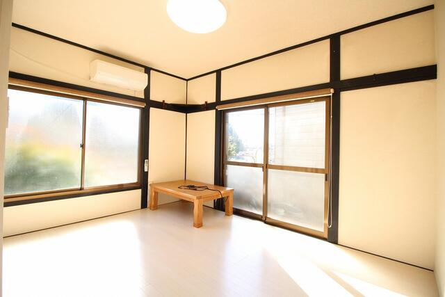 長崎一丁目戸建の居間・リビング