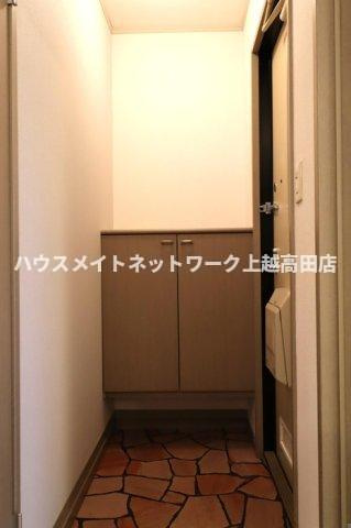 ロイヤルガーデン子安 Ｄの玄関|玄関