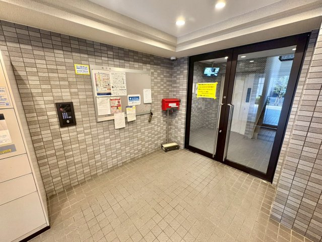カーサ新栄のエントランス