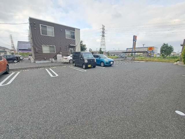 ブルースカイの駐車場|駐車場
