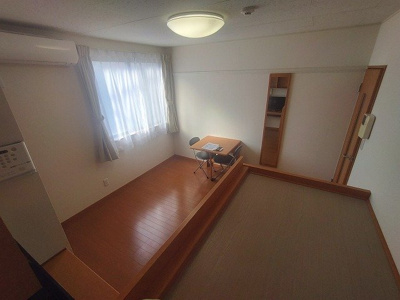 【居間・リビング】 | レオパレス西松江城 | 設備・仕様は号室により異なる為、現況を優先致します。