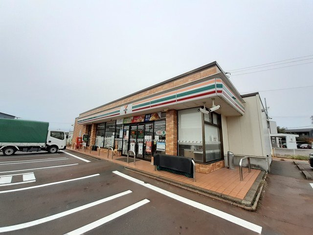 リベルタージュビフレ　Ⅰの周辺|セブンイレブン三条西本成寺店まで934m