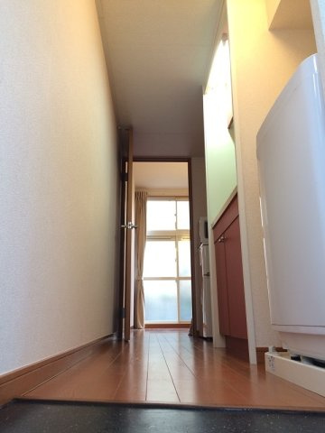 レオパレスヴァンセートの玄関