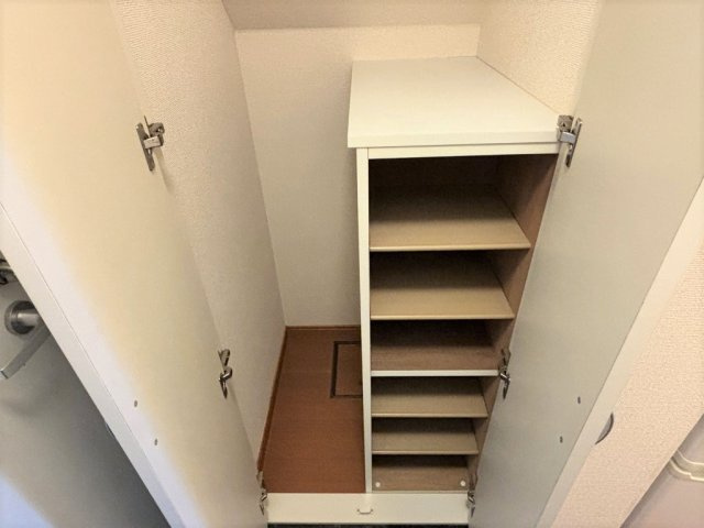 レオパレス宮脇の玄関