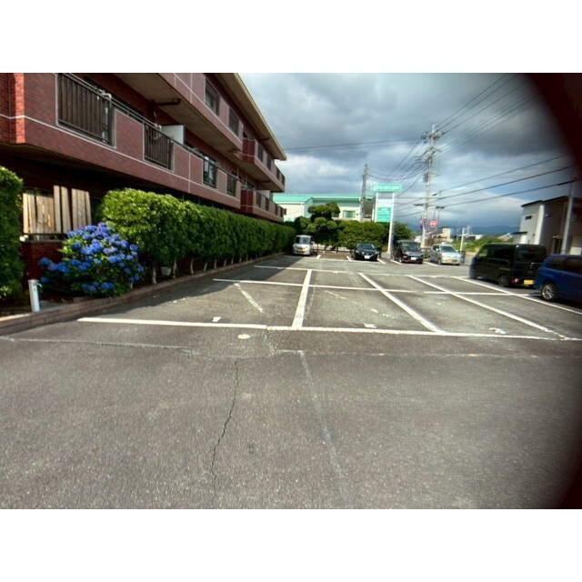 ランドマークの駐車場