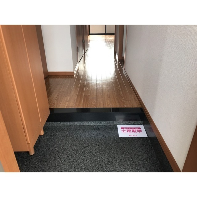 コンフォースコートIの玄関