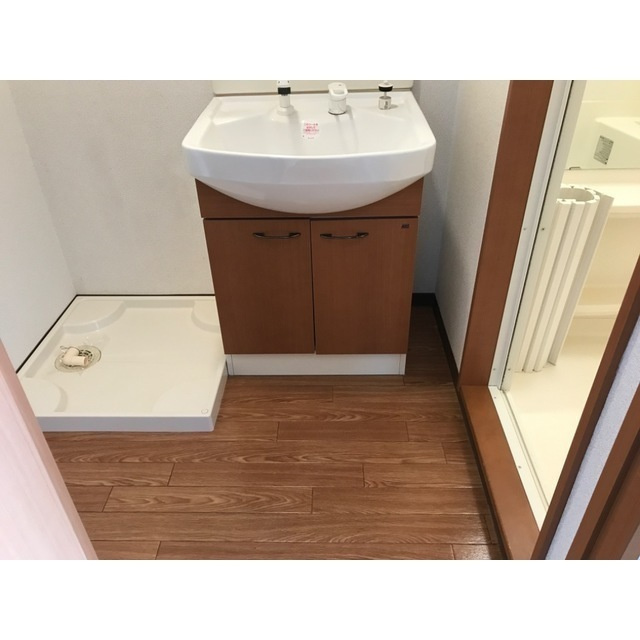 コンフォースコートIの洗面所|室内洗濯機置場