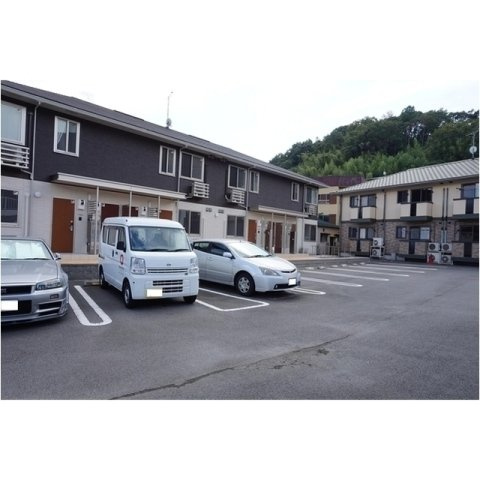 セジュールカミの駐車場