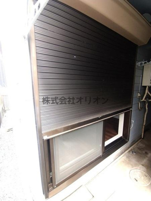 【セキュリティ】 | ハイツセキネ | 安心のシャッター雨戸