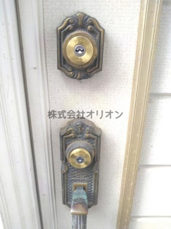 【玄関】 | ハイツセキネ | 安心のダブルロックドア