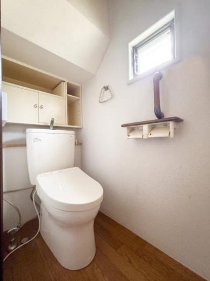 【トイレ】 | ※CGにより一部加工
すっきりとしたデザインのトイレ空間。シンプルにまとめられた室内は、掃除のしやすさにも優れています！