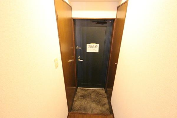 バレル中村の玄関