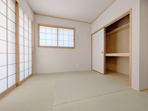 【和室】 | 畳の上で横になったりとご家族のリラックススペースになりそうです♪
