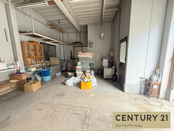 千島3丁目倉庫付き中古戸建の内装