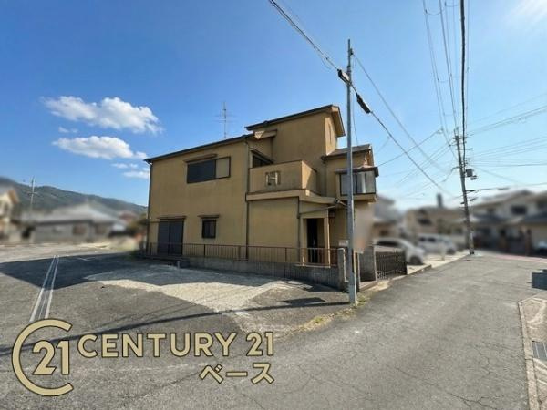 桜井市芝　一戸建の前面道路含む現地写真