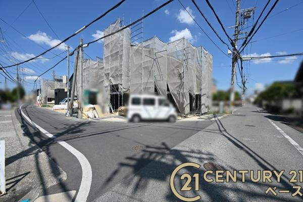 大和高田市大字市場の新築一戸建の前面道路含む現地写真