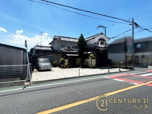 桜井市三輪　一戸建のその他|■現地撮影写真■ 道路との高低差もまったくありません。