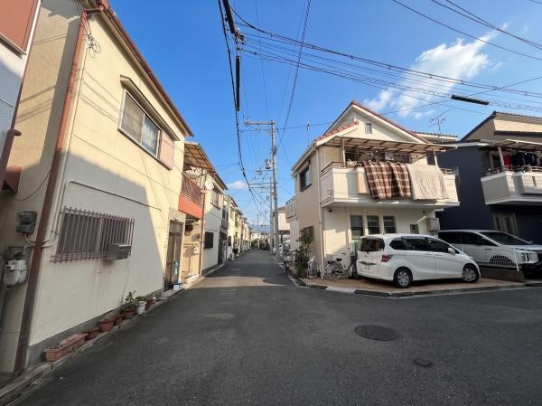 【前面道路含む現地写真】