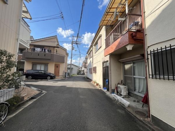 【前面道路含む現地写真】