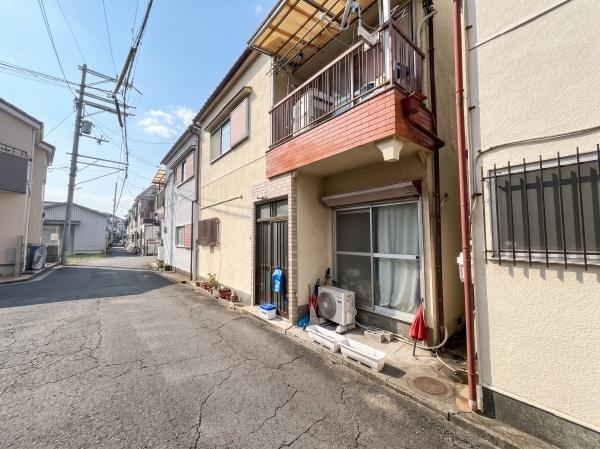 【前面道路含む現地写真】