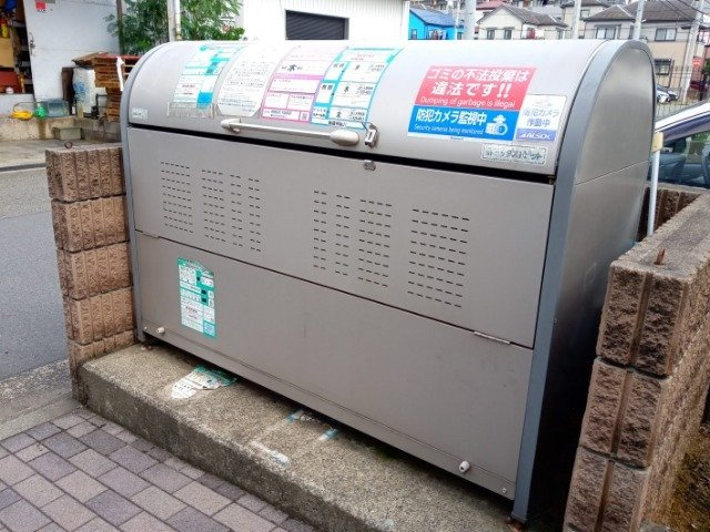 レオパレスベーレンアウスレーゼのその他|ゴミ置場