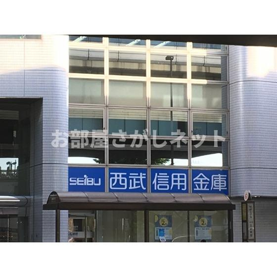 ＰＲＥＳＥＮＴ・晴の周辺|銀行「西武信用金庫三軒茶屋支店まで1182ｍ」
