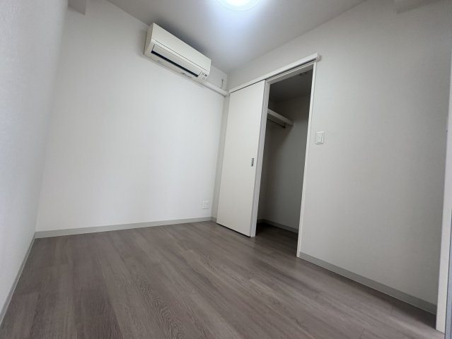 コンフォリア江坂広芝町の居間・リビング