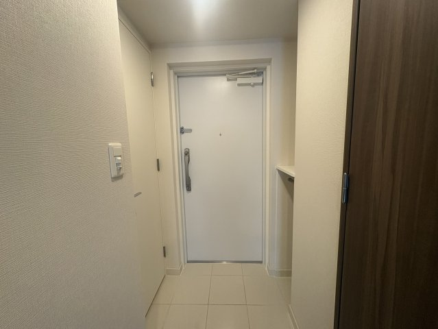 コンフォリア江坂広芝町の玄関