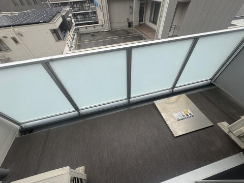 コンフォリア江坂広芝町のバルコニー