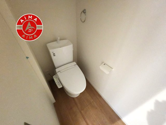 福岡市早良区飯倉3丁目第6-2棟（1号棟）のトイレ|トイレ・ウォシュレット付。快適で衛生的な洗浄機能付温水シャワートイレです。