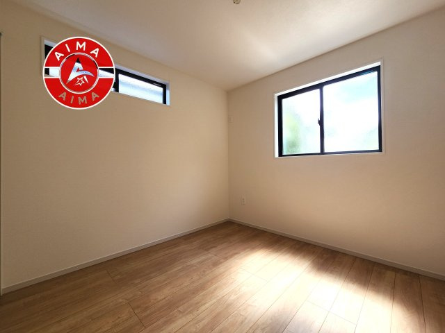 福岡市早良区飯倉3丁目第6-2棟（1号棟）の子供部屋|穏やかな光が差し込む室内には、穏やかな時間が流れます。