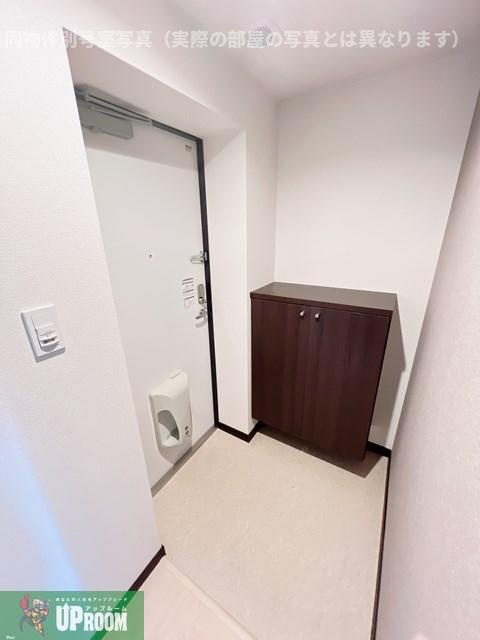 ひだまりマンションの玄関